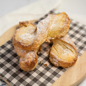 https://everydaygourmet.tv/recipes/sacristain