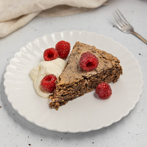 https://everydaygourmet.tv/recipes/chocolate-almond-torte