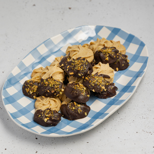 https://everydaygourmet.tv/recipes/viennese-swirls