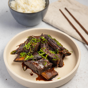 https://everydaygourmet.tv/recipes/yunshis-sticky-beef-ribs