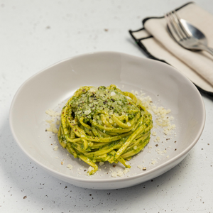 https://everydaygourmet.tv/recipes/linguine-with-green-sauce