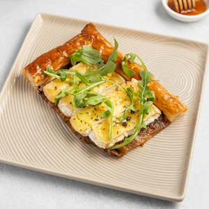 https://www.goodchefbadchef.com.au/recipes/camembert-and-caramelised-onion-tart