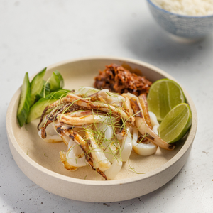 https://everydaygourmet.tv/recipes/grilled-calamari-with-chilli-sambal