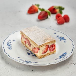 https://everydaygourmet.tv/recipes/vanilla-and-raspberry-custard-slice