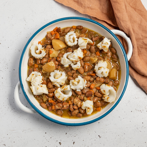 https://everydaygourmet.tv/recipes/zuppa-di-fagioli-with-calamari-and-chilli-oil