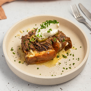 https://everydaygourmet.tv/recipes/sweet-smoky-pulled-beef-baked-sweet-potato