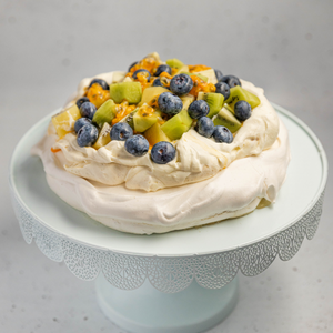 https://everydaygourmet.tv/recipes/vanilla-pavlova
