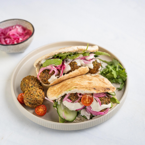 https://www.goodchefbadchef.com.au/recipes/falafel-pita-with-tahini-drizzle