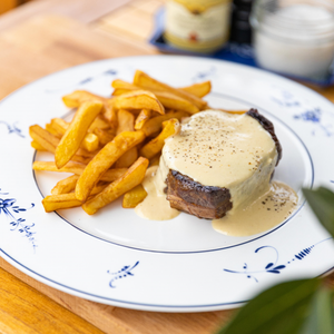 https://everydaygourmet.tv/recipes/steak-with-dijon-sauce