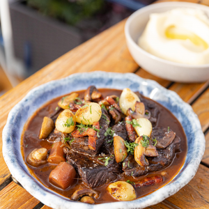 https://everydaygourmet.tv/recipes/boeuf-bourguignon