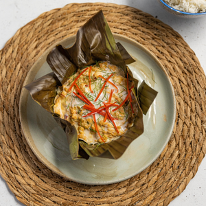 https://everydaygourmet.tv/recipes/fish-amok