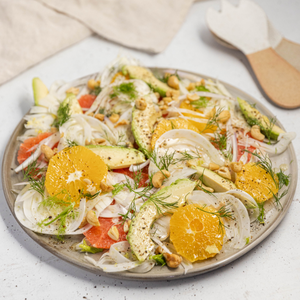 https://everydaygourmet.tv/recipes/fennel-blood-orange-and-avocado-salad-with-roasted-cashews