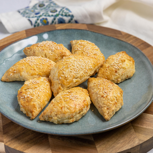 https://everydaygourmet.tv/recipes/kourou-traditional-greek-cheese-pastries