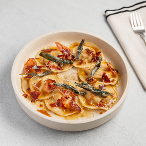 https://www.goodchefbadchef.com.au/recipes/roast-pumpkin-goats-cheese-and-sage-ravioli